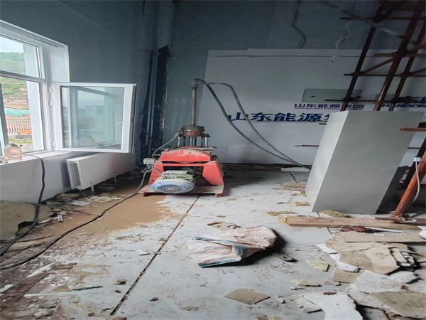 温宿地基基础下沉墙体裂缝加固注浆顶升施工